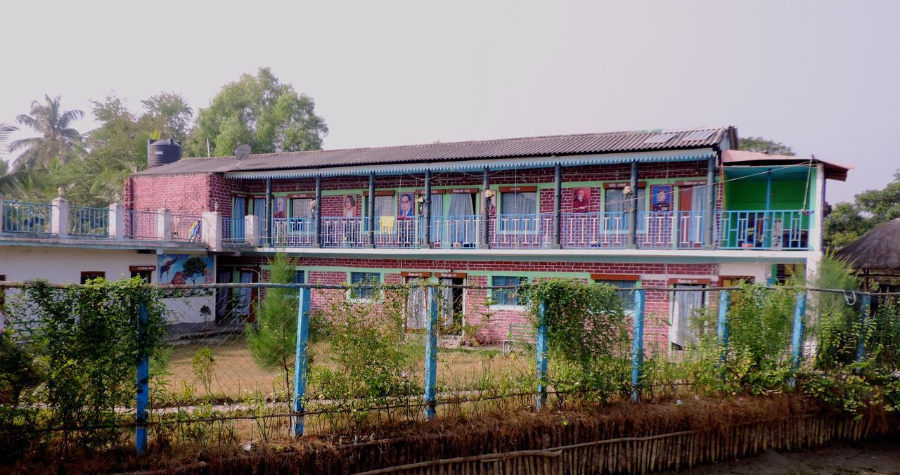 Prakrity Village Resort Sundarbans Gosaha Exteriör bild